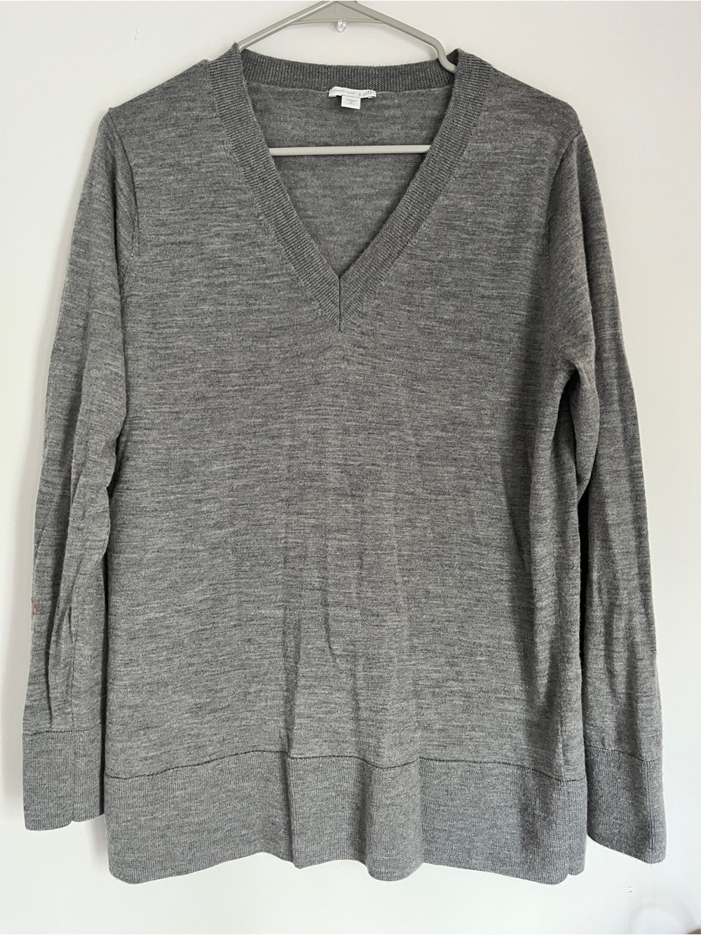 Merino Wool J. Jill Women’s  Heather Gray V-Neck Sweater